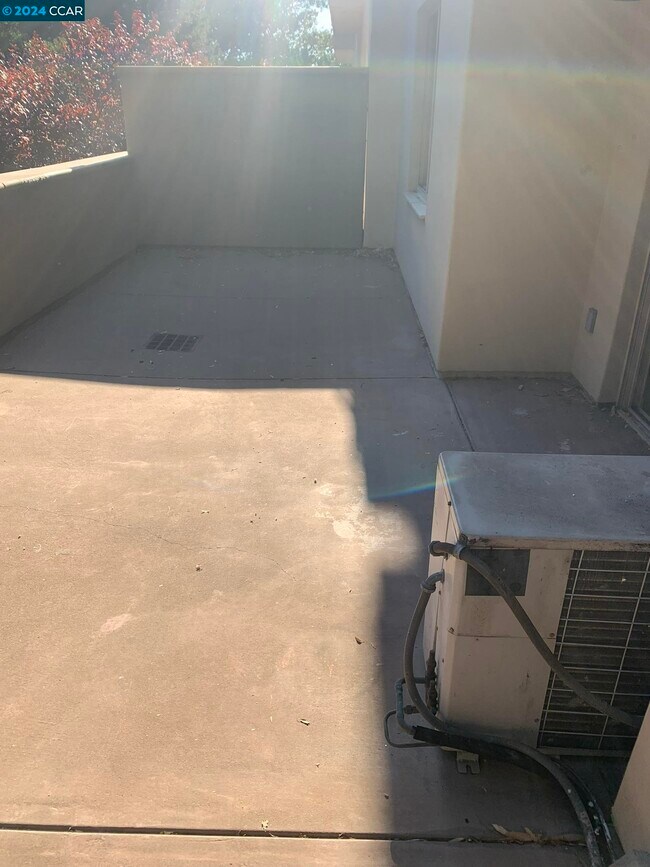Foto del edificio - 1315 Alma Ave