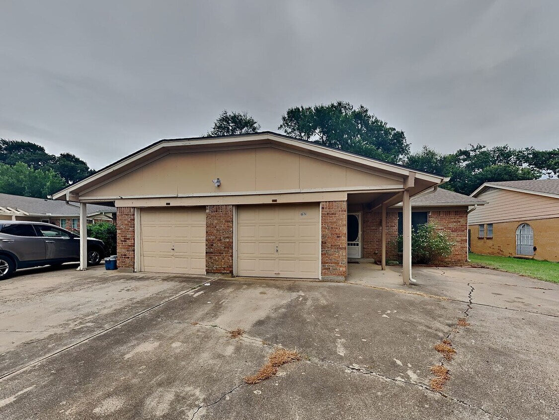 Foto principal - DARLING DUPLEX READY NOW!
