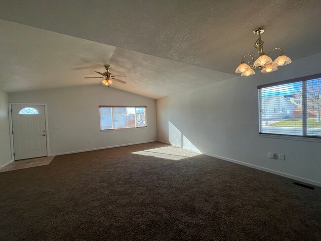 Foto del edificio - Wonderful Ranch Style Home