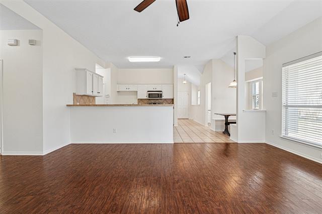 Foto del edificio - 9937 Tanglebrush Dr