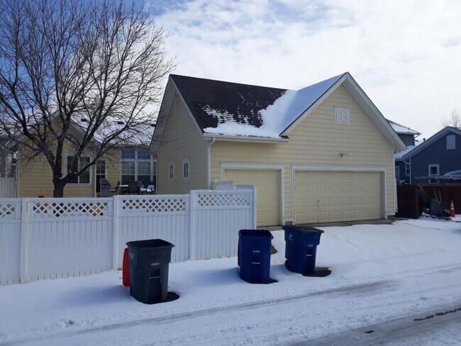 Building Photo - 5138 Mt. Saint Vrain Ave