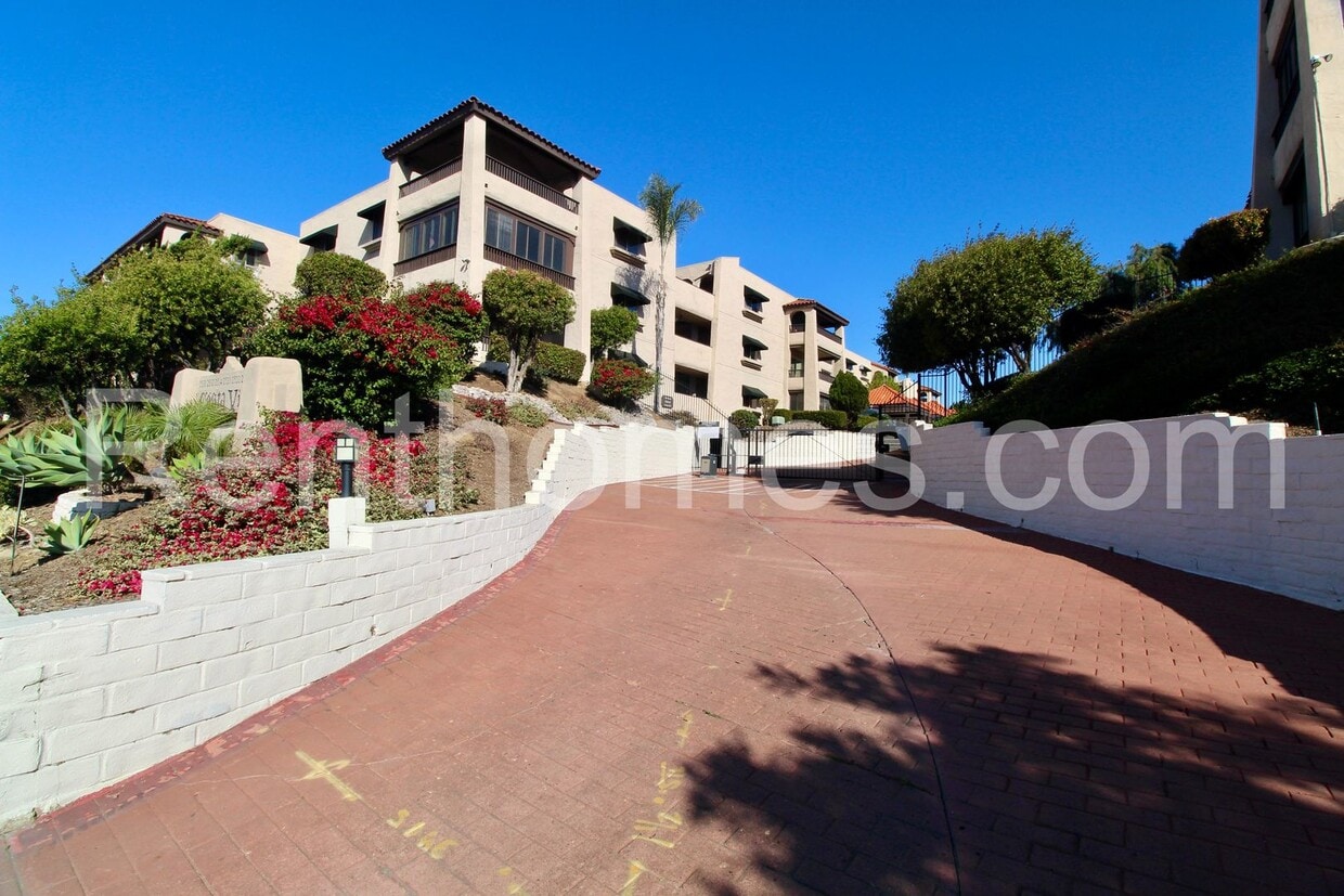 Foto principal - 2522 Clairemont Dr