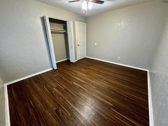 Foto del edificio - 1710 10th St