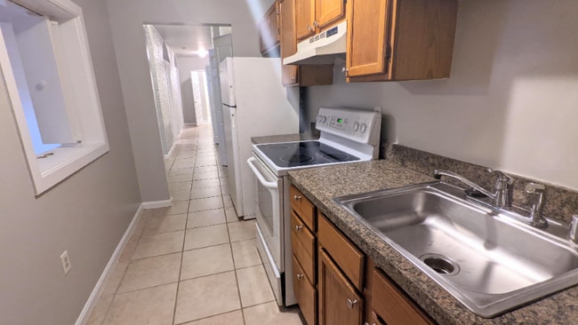 Foto del edificio - 1321 Eutaw Pl
