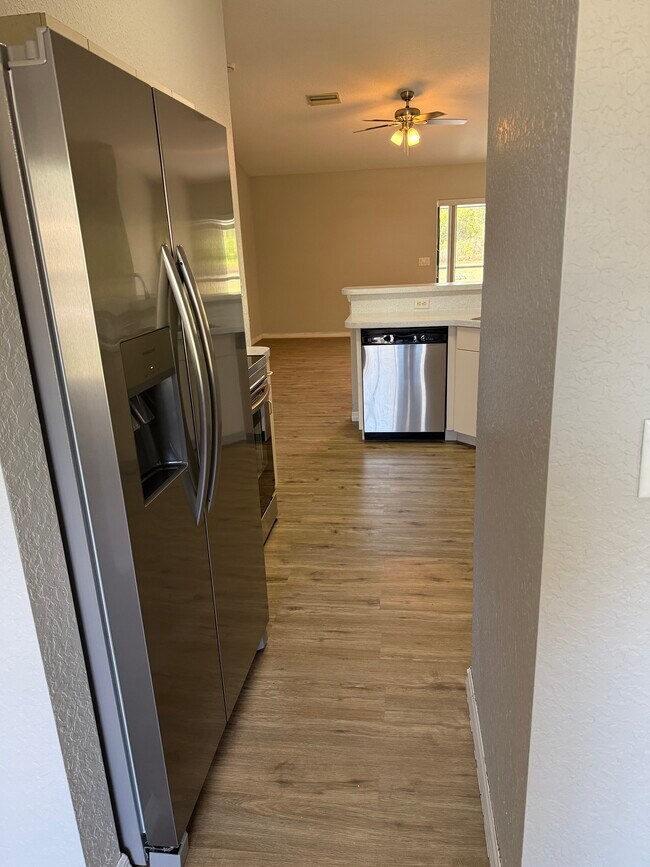 Foto del edificio - 1055 Bismarck Rd