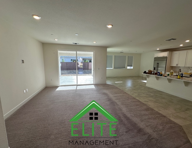 Building Photo - Spacious 5-Bedroom Home with Private In-La...