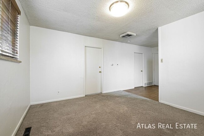 Building Photo - 3970 Utica St
