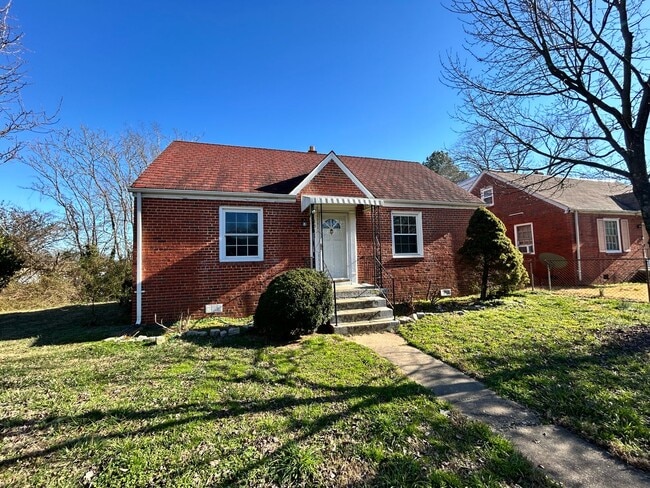 Building Photo - Lovely 2 Bedroom Home in Bellemeade Availa...