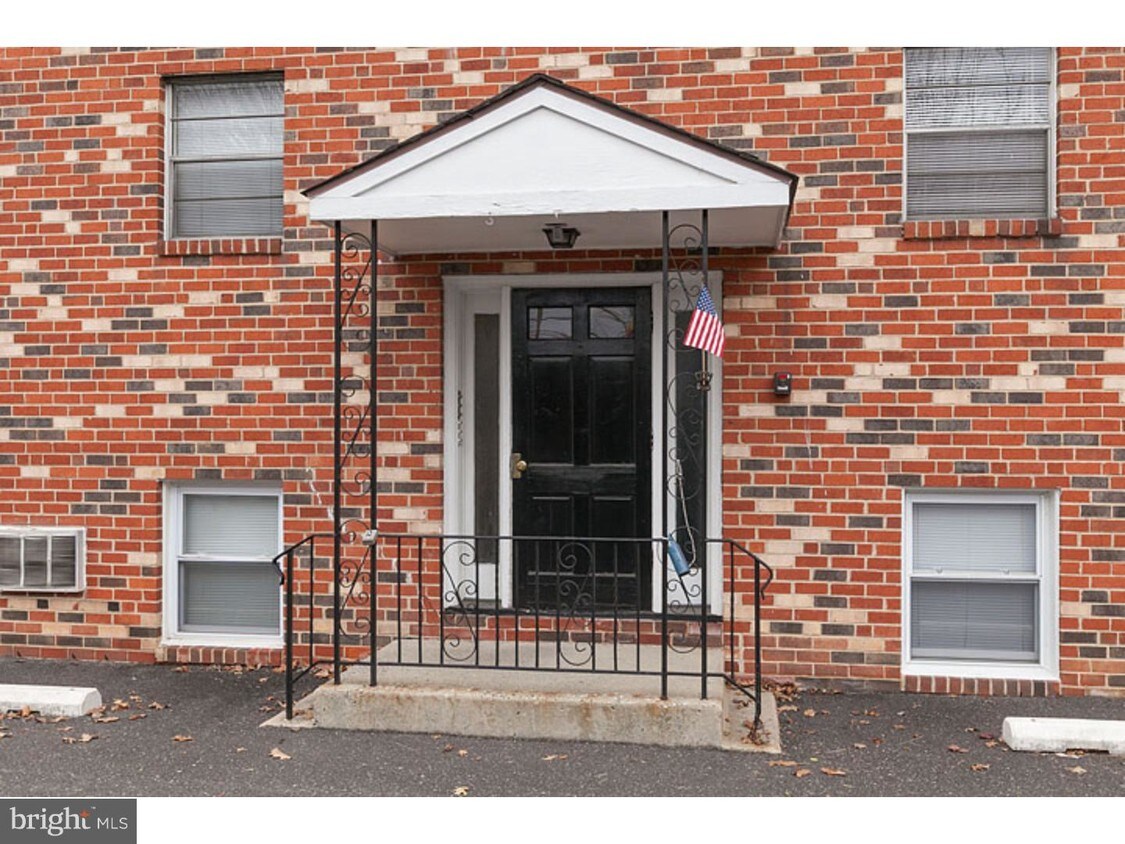 Foto principal - 740 S White Horse Pike