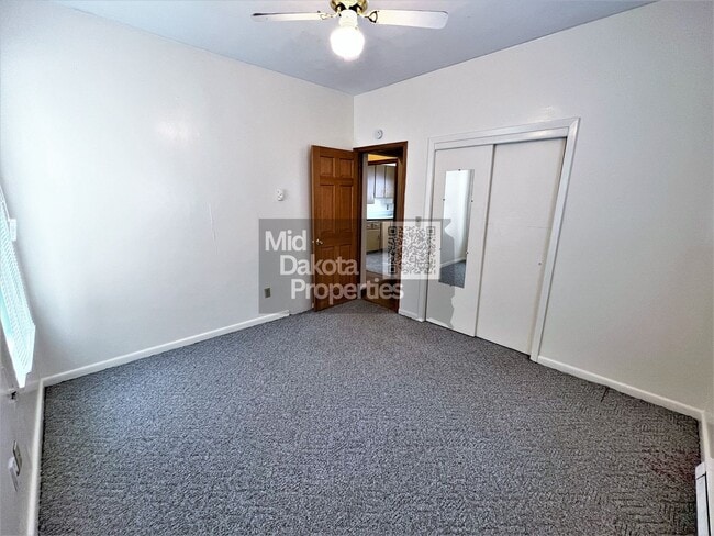Building Photo - 401 S Minnesota- 3 bedroom house