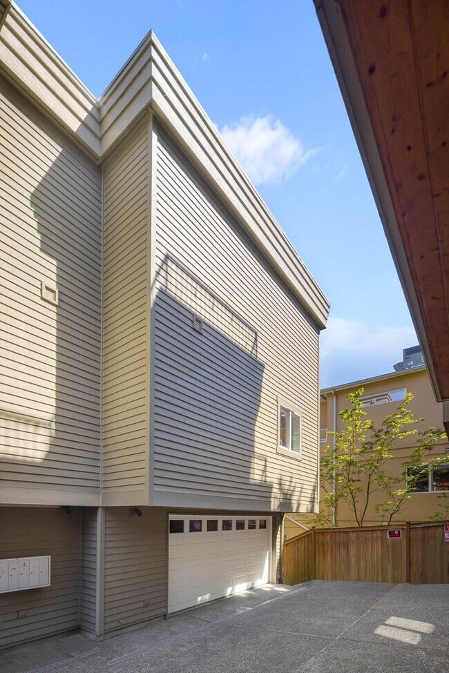 Foto del edificio - 813 2nd Ave N
