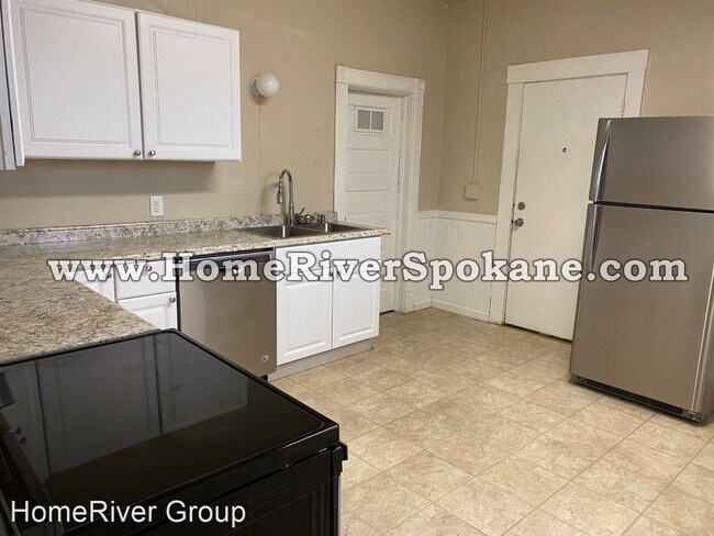 Foto del edificio - 2 br, 2 bath House - 1702 W. College Ave.