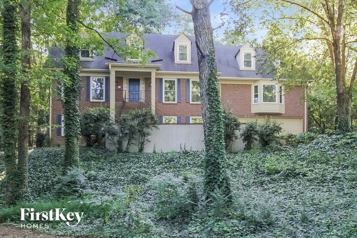 Foto principal - 4927 Castlewood Dr SW