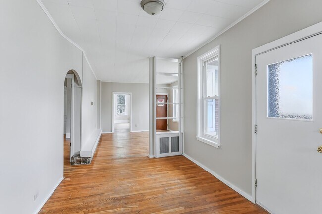 Foto del edificio - 404-406 Hummel Avenue
