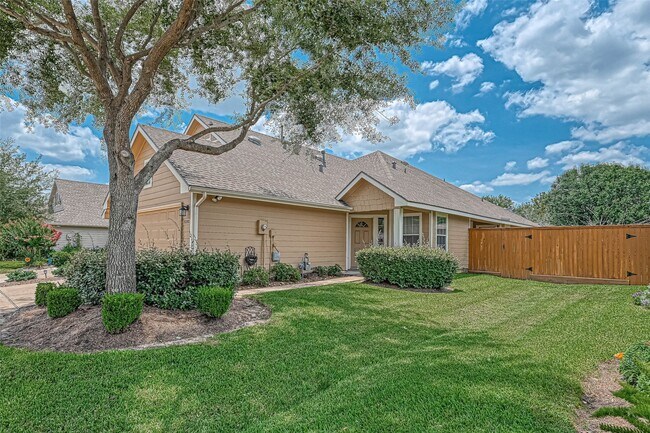 Building Photo - 5230 Garnetfield Ln