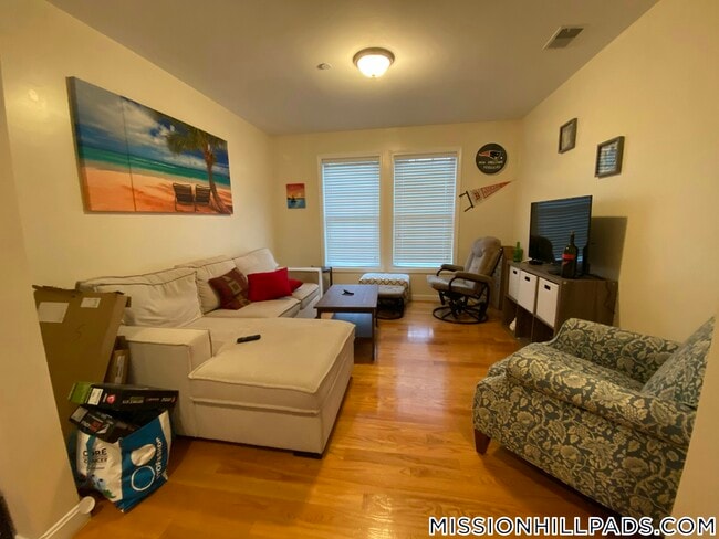 Foto del edificio - 207 Hillside St