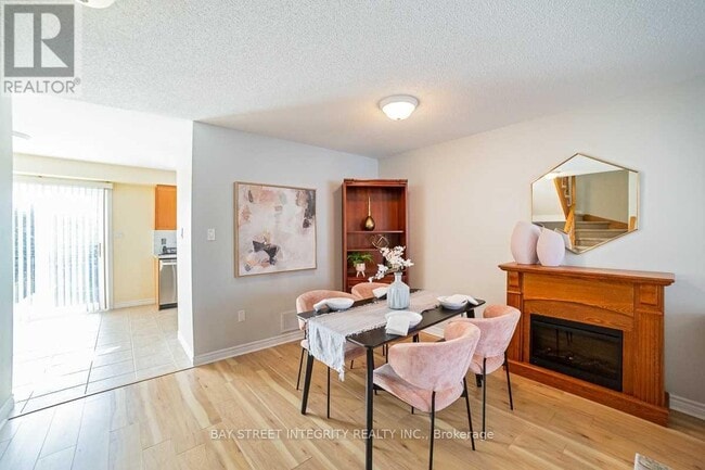 Building Photo - 13 Vansickle St