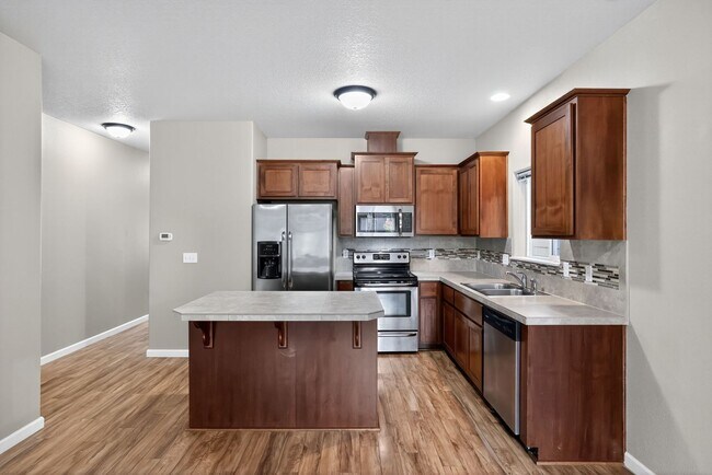 Foto del edificio - 2550 Carson Loop