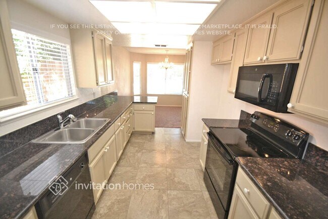 Foto del edificio - 7171 Predial Way