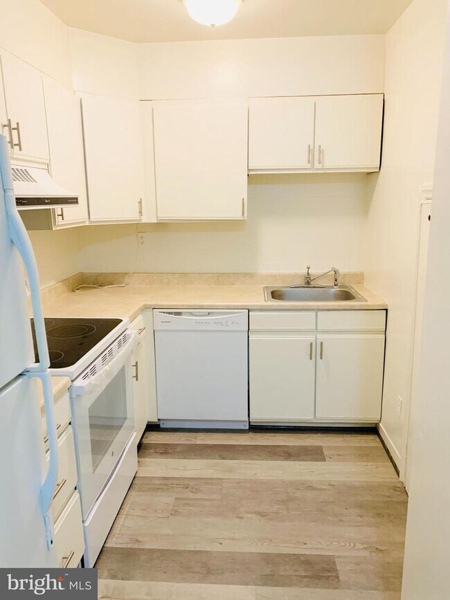 Foto del edificio - 6000 Sonoma Rd