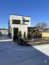 Building Photo - 410 N 1st St