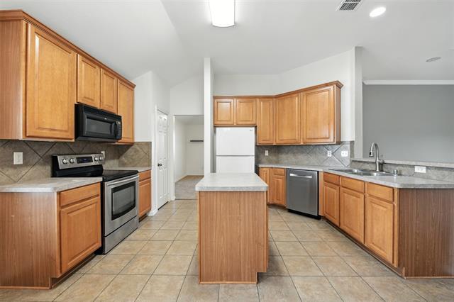 Building Photo - 132 Shumard Dr
