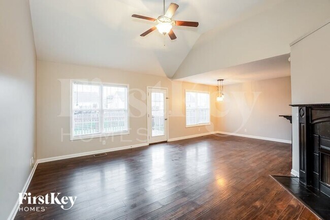 Building Photo - 3748 Naples Ct N