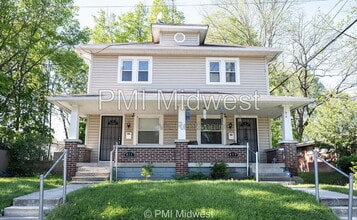 Building Photo - 411 W 40th St