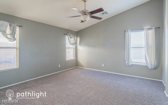 Foto del edificio - 4 br, 2 bath House - 4047 E Tanzanite Ln UNIT