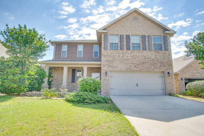 Foto del edificio - Highly desired 4/2.5 Gulf Breeze Home with hot tub!