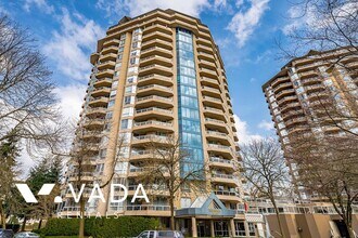 Building Photo - 1245 Quayside Dr