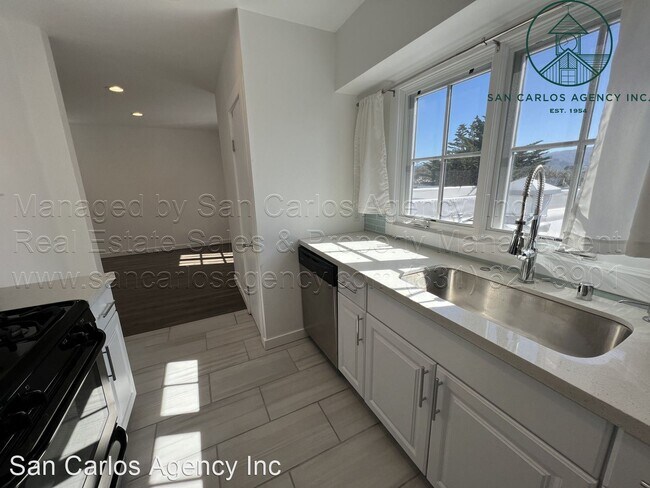 Building Photo - 1 br, 1 bath House - 6th Avenue 3 SE San C...