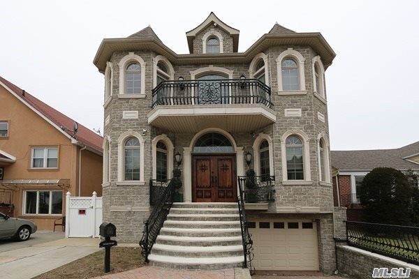 Primary Photo - 147-23 75th Ave
