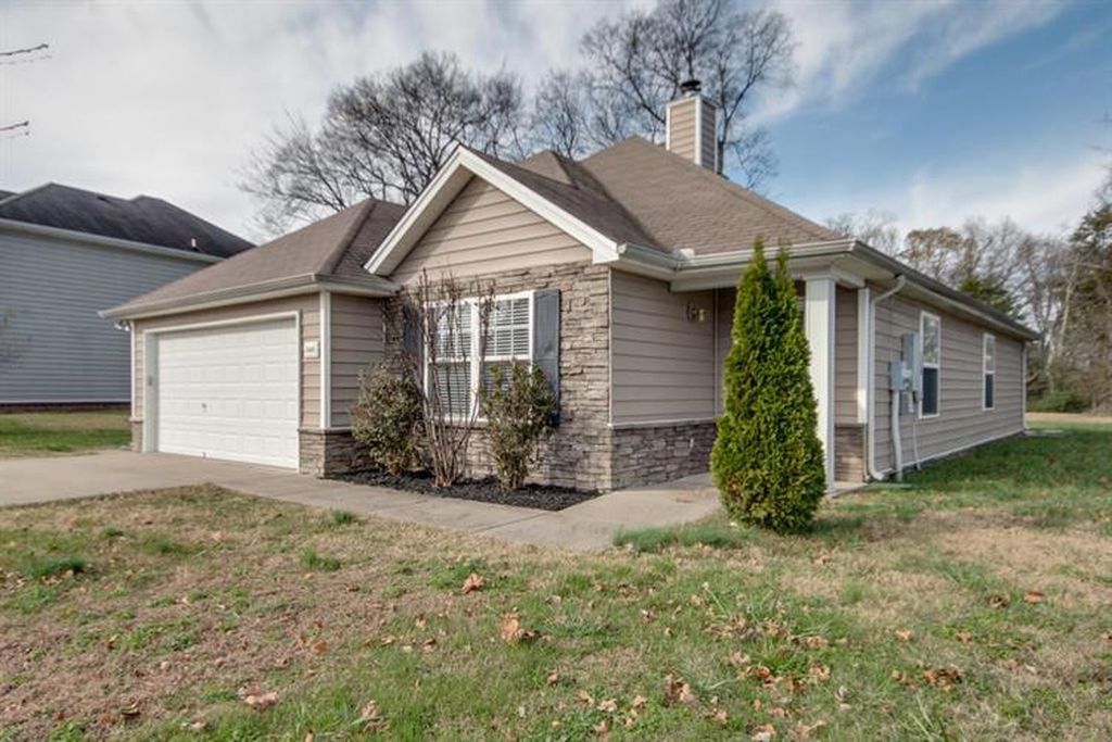 Foto principal - 5448 Middlebury Dr