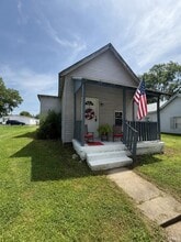 Building Photo - 1326 Buntin St