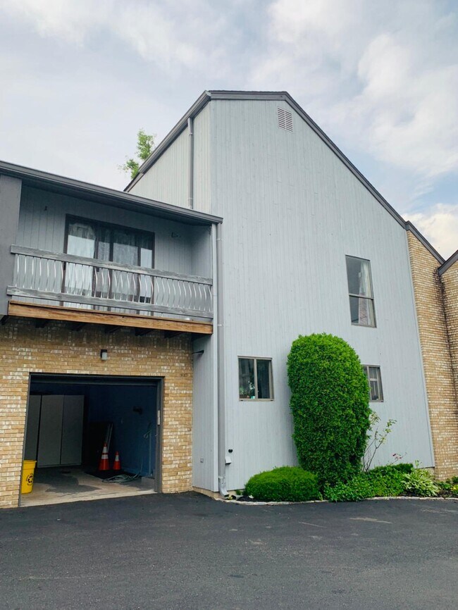 20 catawba ct, Monmouth Jct, NJ 08852 Townhome Rentals in Monmouth