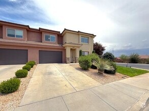 Building Photo - 2801 E 450 N