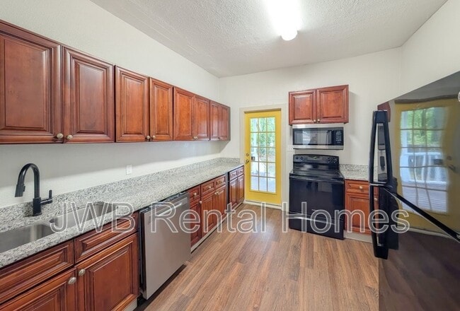 Building Photo - 1445 Ionia St