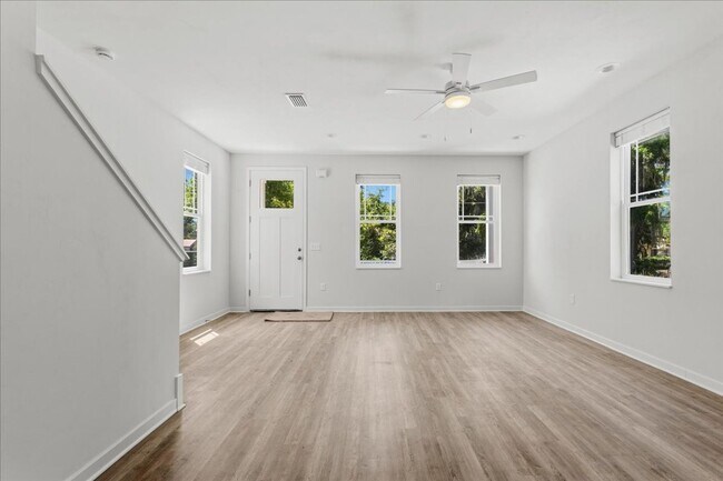 Foto del edificio - 516 SW 7th Pl