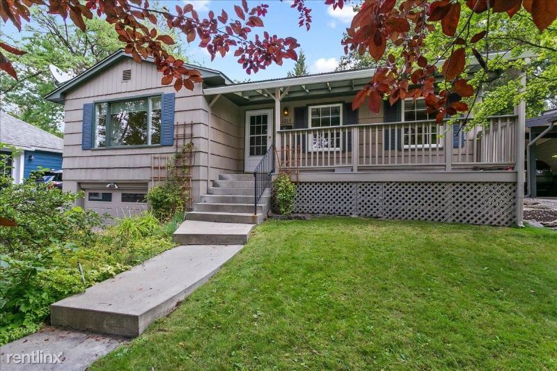 2 br, 1 bath House 2203 S Browne St House Rental in Spokane, WA