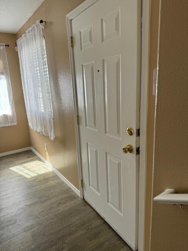 Building Photo - 10920 Tomatillo Ln SE