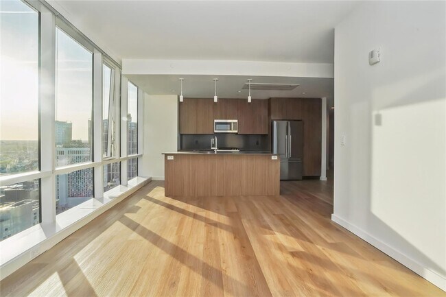 Foto del edificio - 50 Clinton Pl
