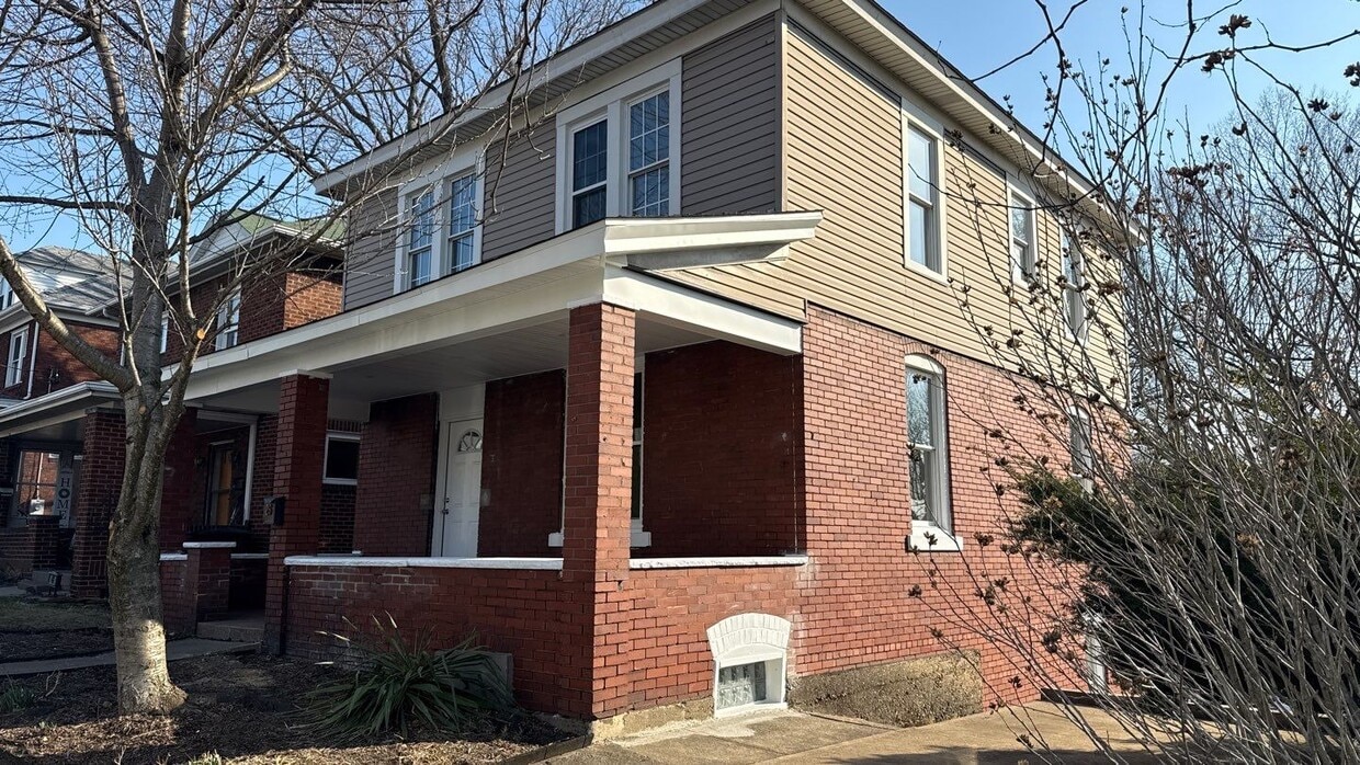Primary Photo - 26 1st St