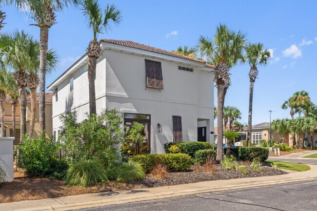 Building Photo - 3 bedroom/ 2.5 bathroom in Destin, FL!