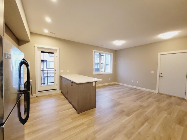 Building Photo - 446 Allard Blvd SW