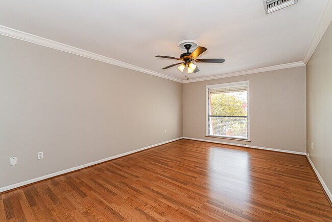 Foto del edificio - 10907 Meadow Lark Cove Dr