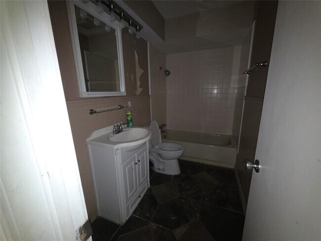 Foto del edificio - 12314 SW 13th St