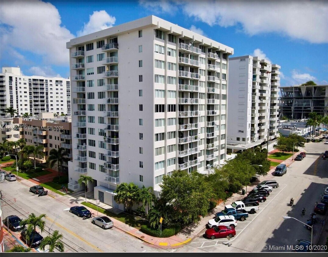 Primary Photo - 1345 Lincoln Rd