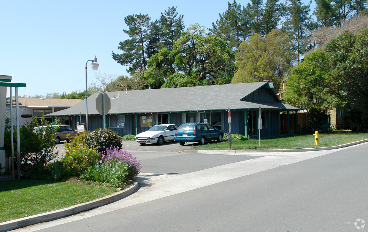 Foto principal - Stonegate Mobile Home Park