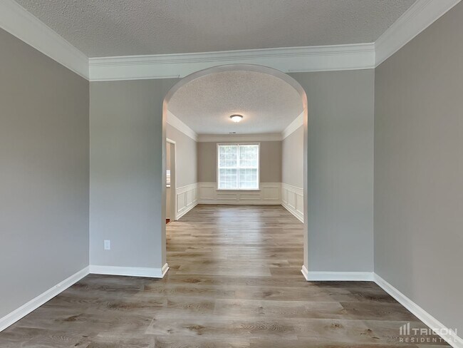 Building Photo - 11335 Fox Hill Dr